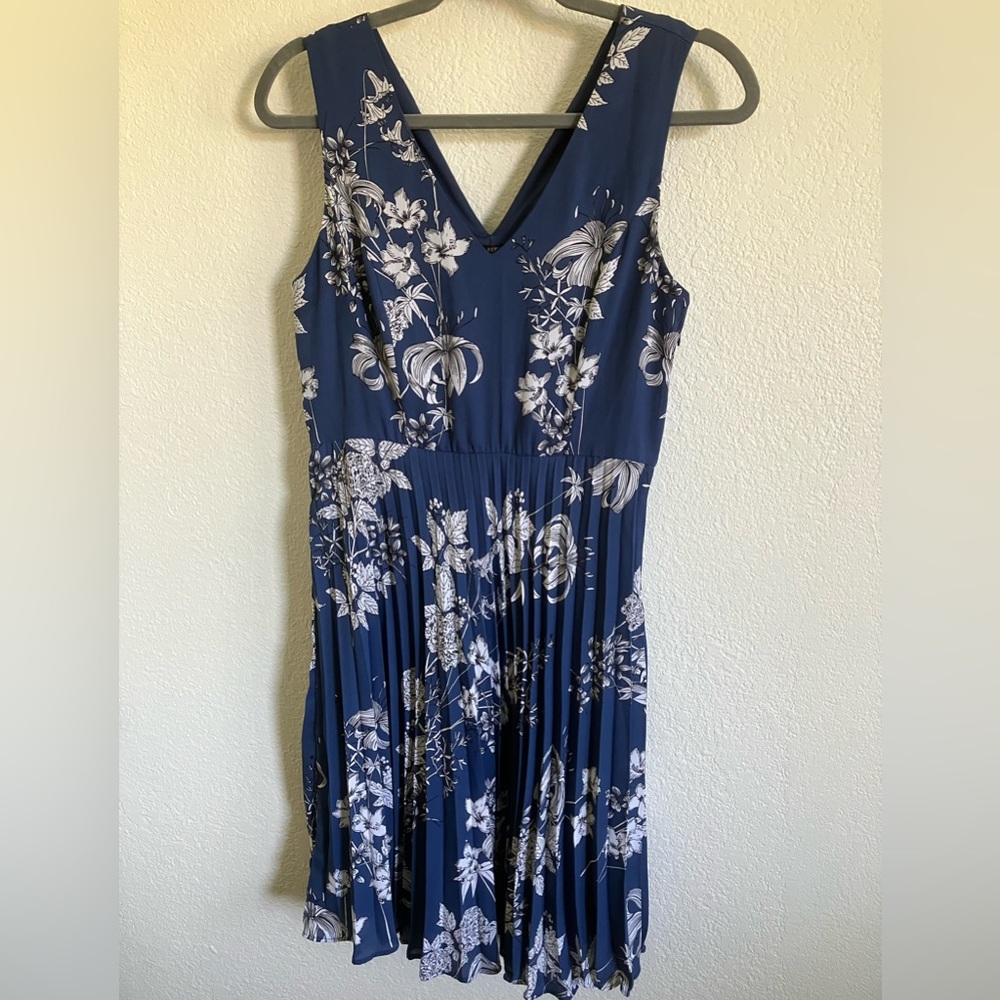 Banana Republic Navy Floral Pleated Midi Dress